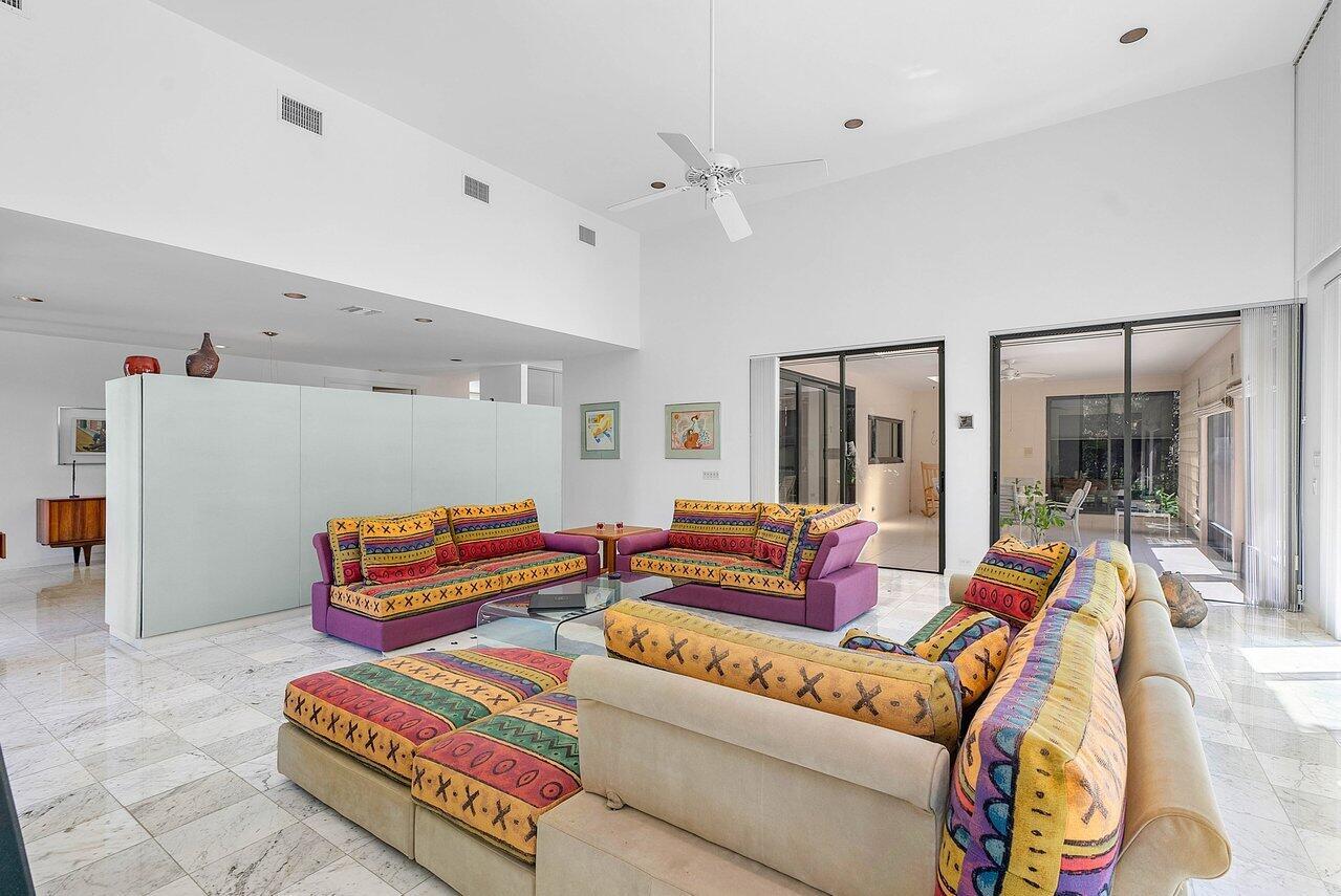 FOXE CHASE - Residential