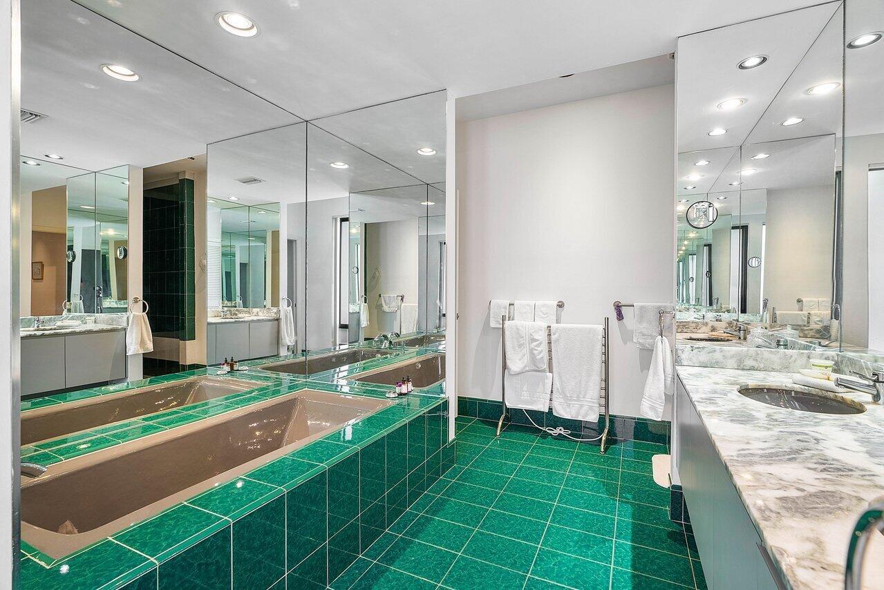 FOXE CHASE - Residential