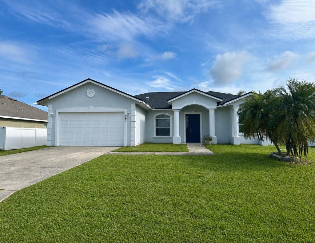Photo of 787 SE Evergreen Terrace, Port Saint Lucie, FL 34983 (MLS # B26060119)
