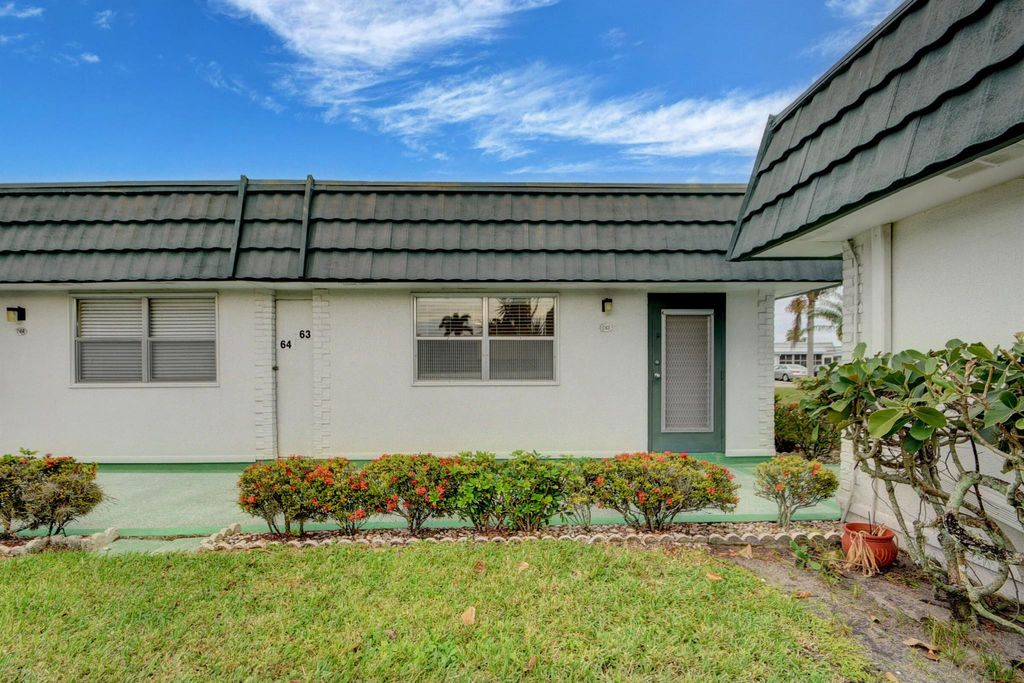 Photo of 63 Waterford C, Delray Beach, FL 33446 (MLS # R10948145)