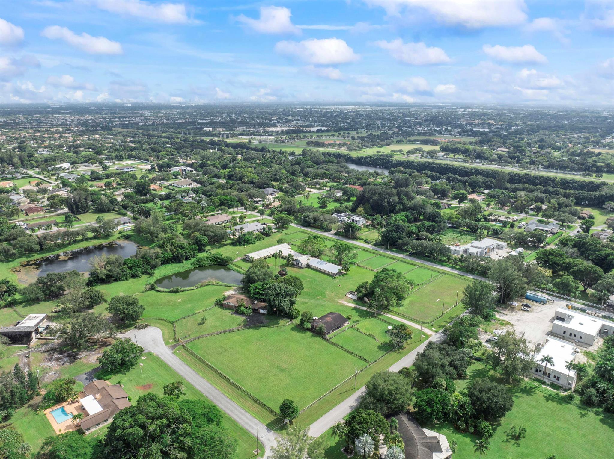 Spring Meadows Farm  / Ro - Land