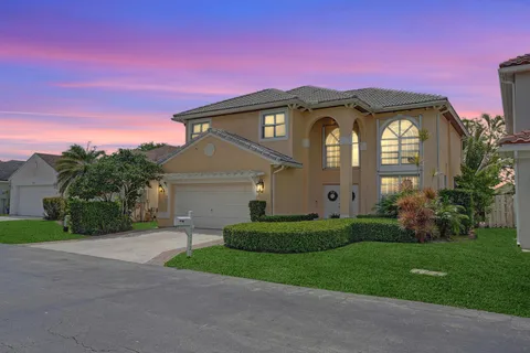 1342 E Fairfax Circle, Boynton Beach, FL MLS: R11082855