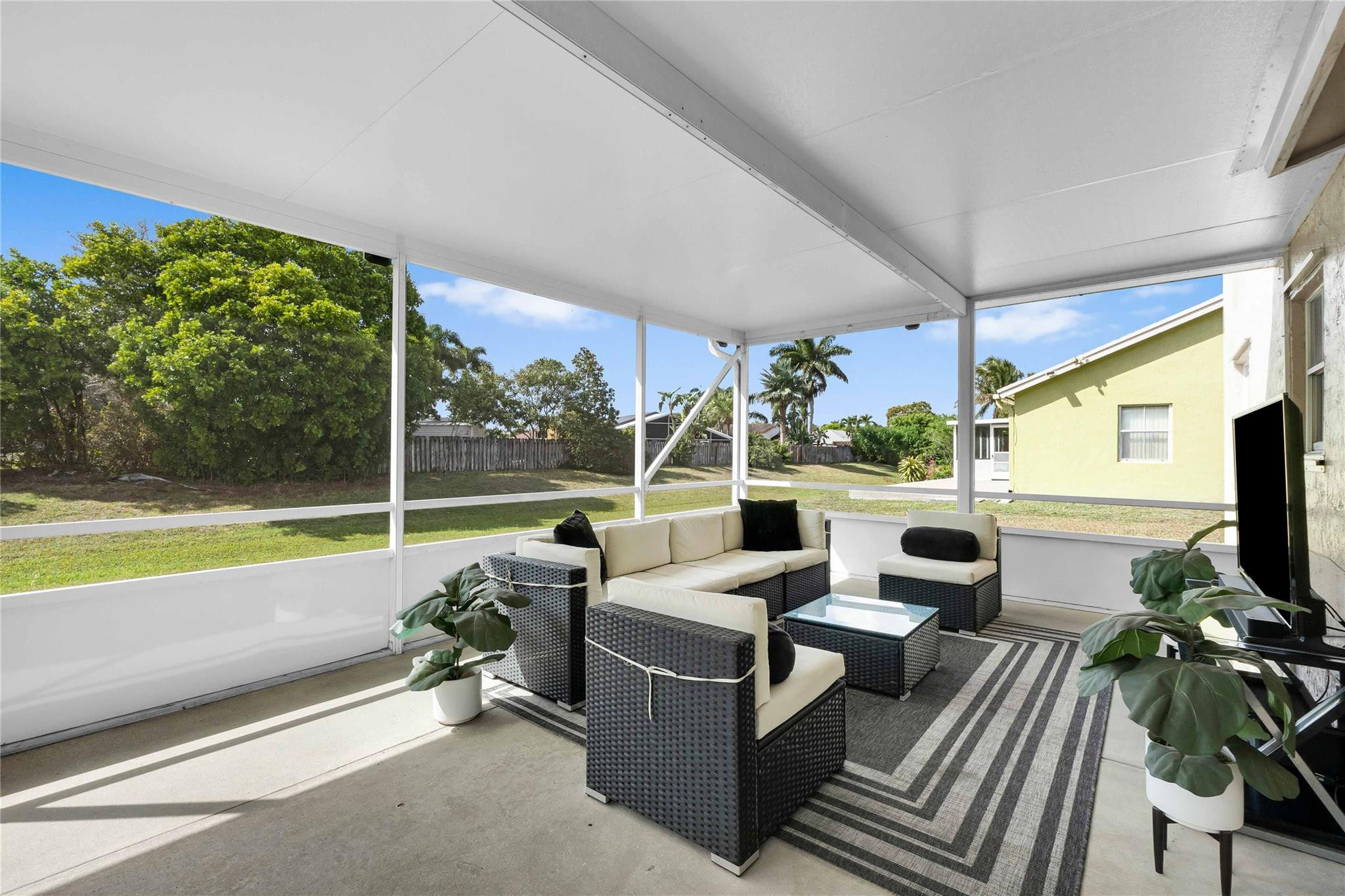 Banyan Estates 139-36 B - Residential