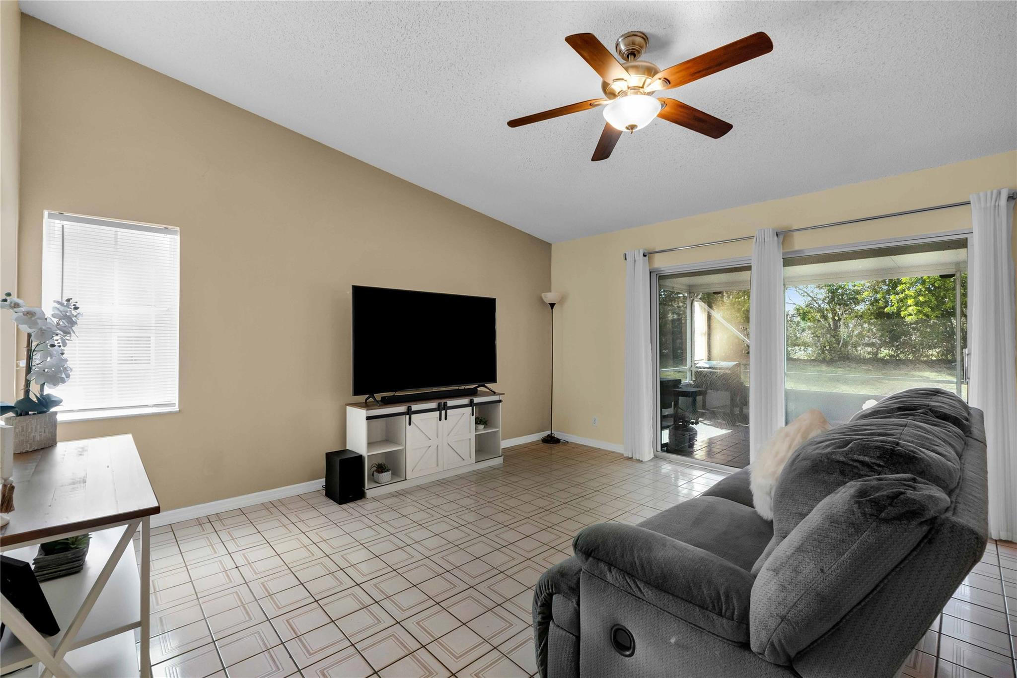 Banyan Estates 139-36 B - Residential