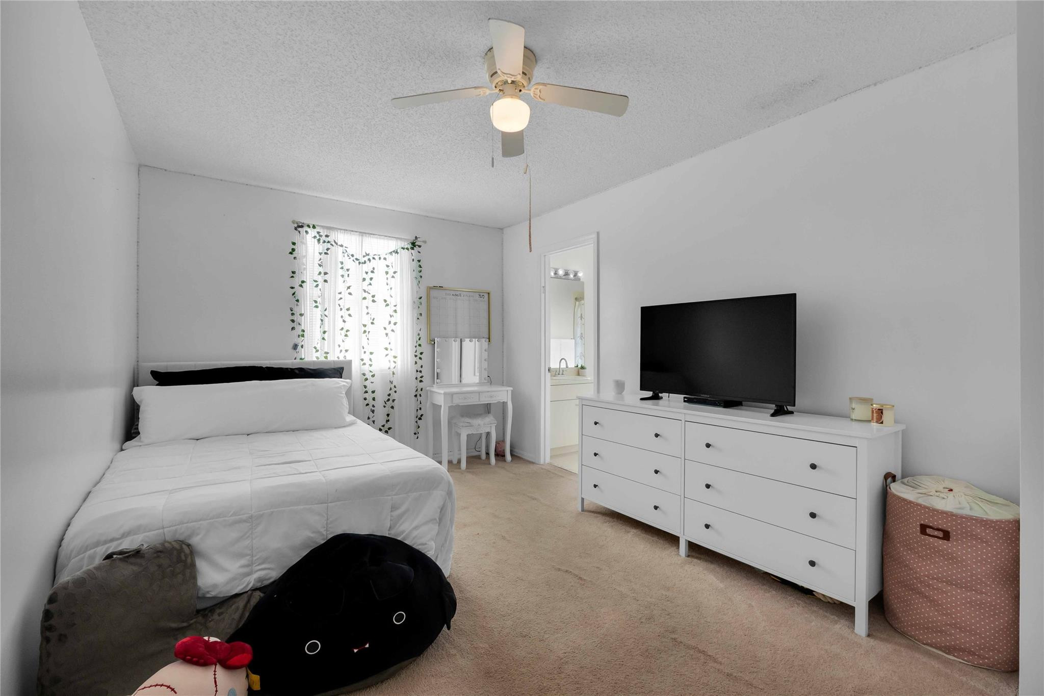 Banyan Estates 139-36 B - Residential