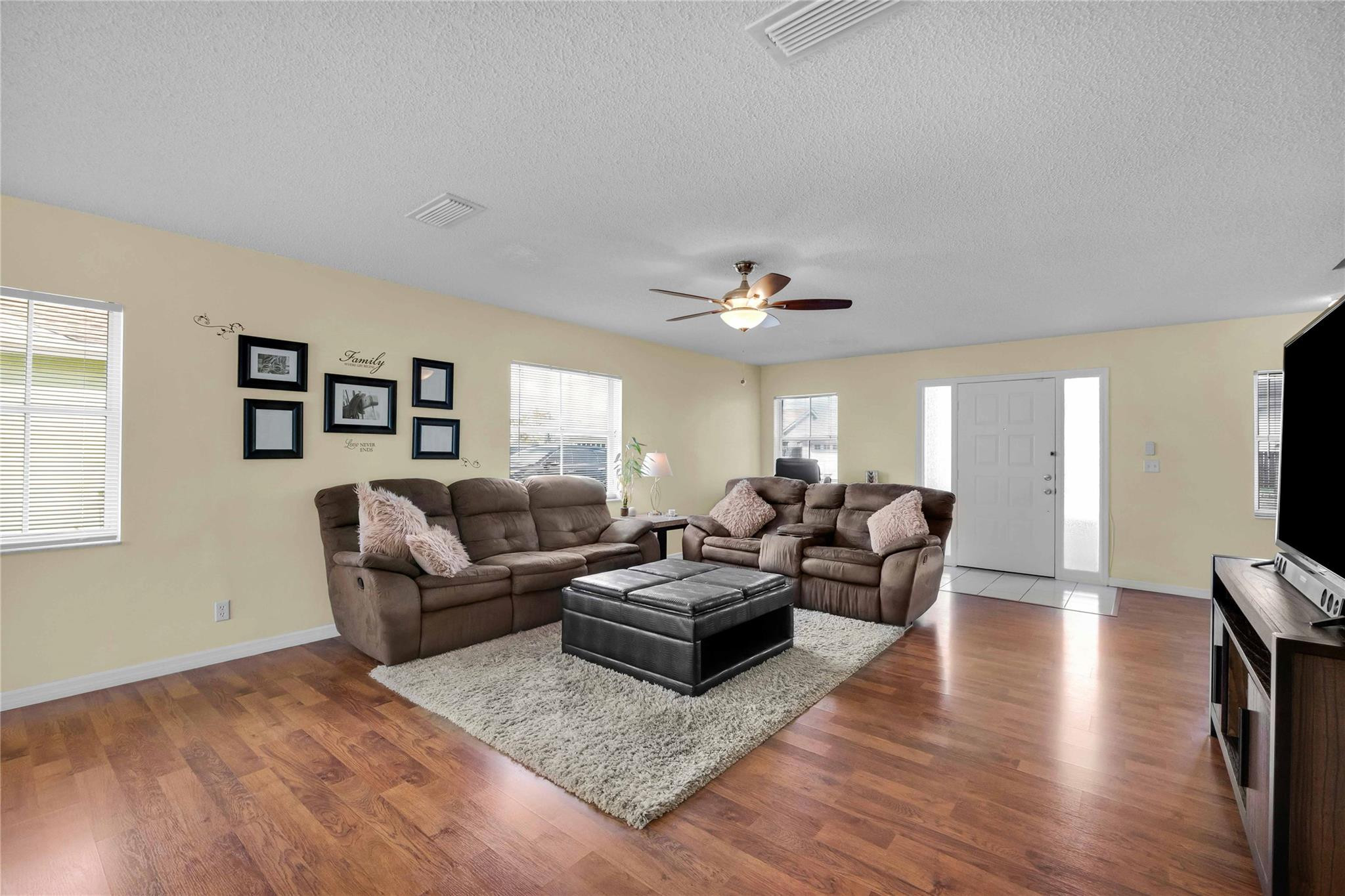 Banyan Estates 139-36 B - Residential