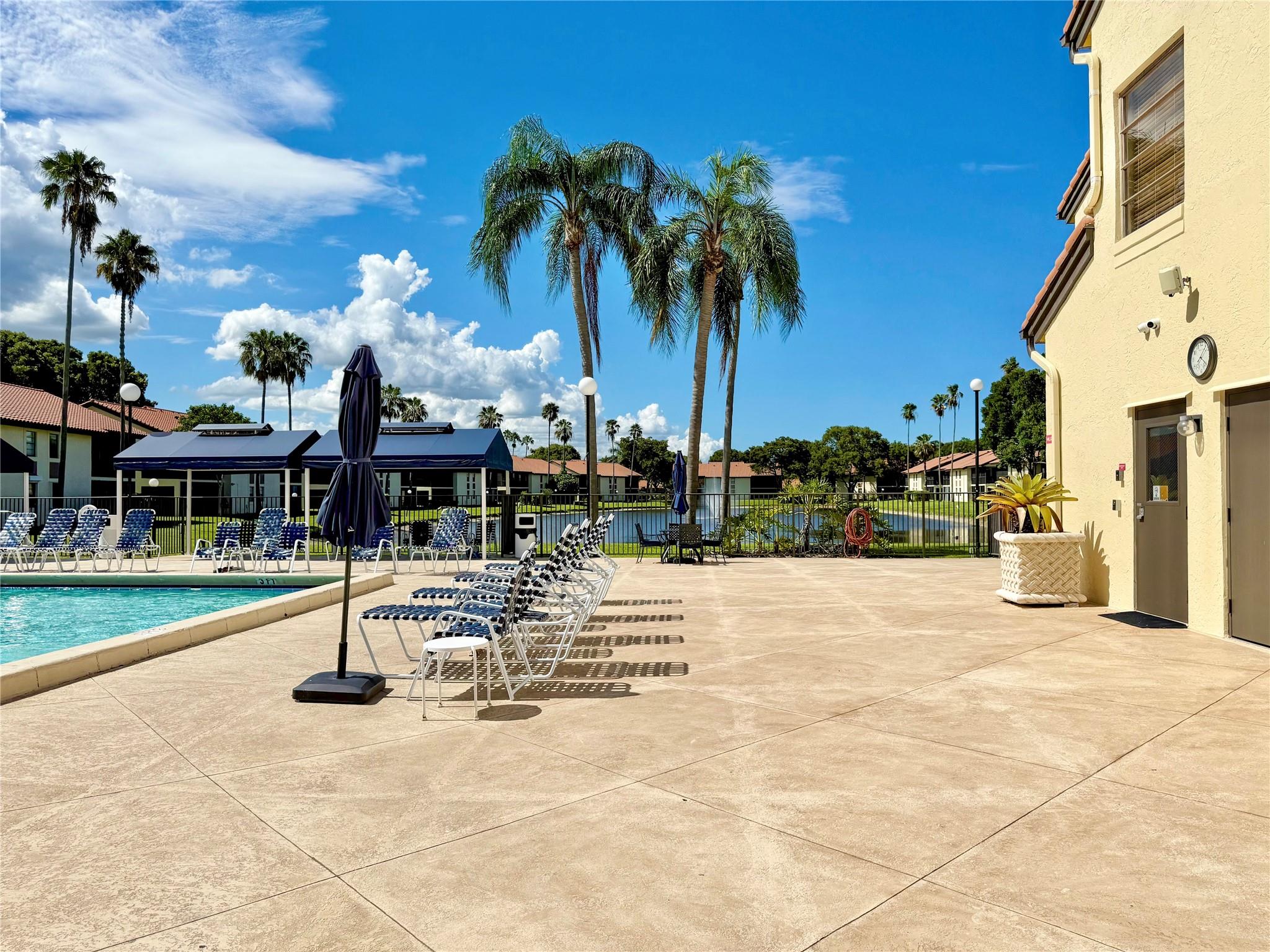 PALM CHASE LAKES - Residential