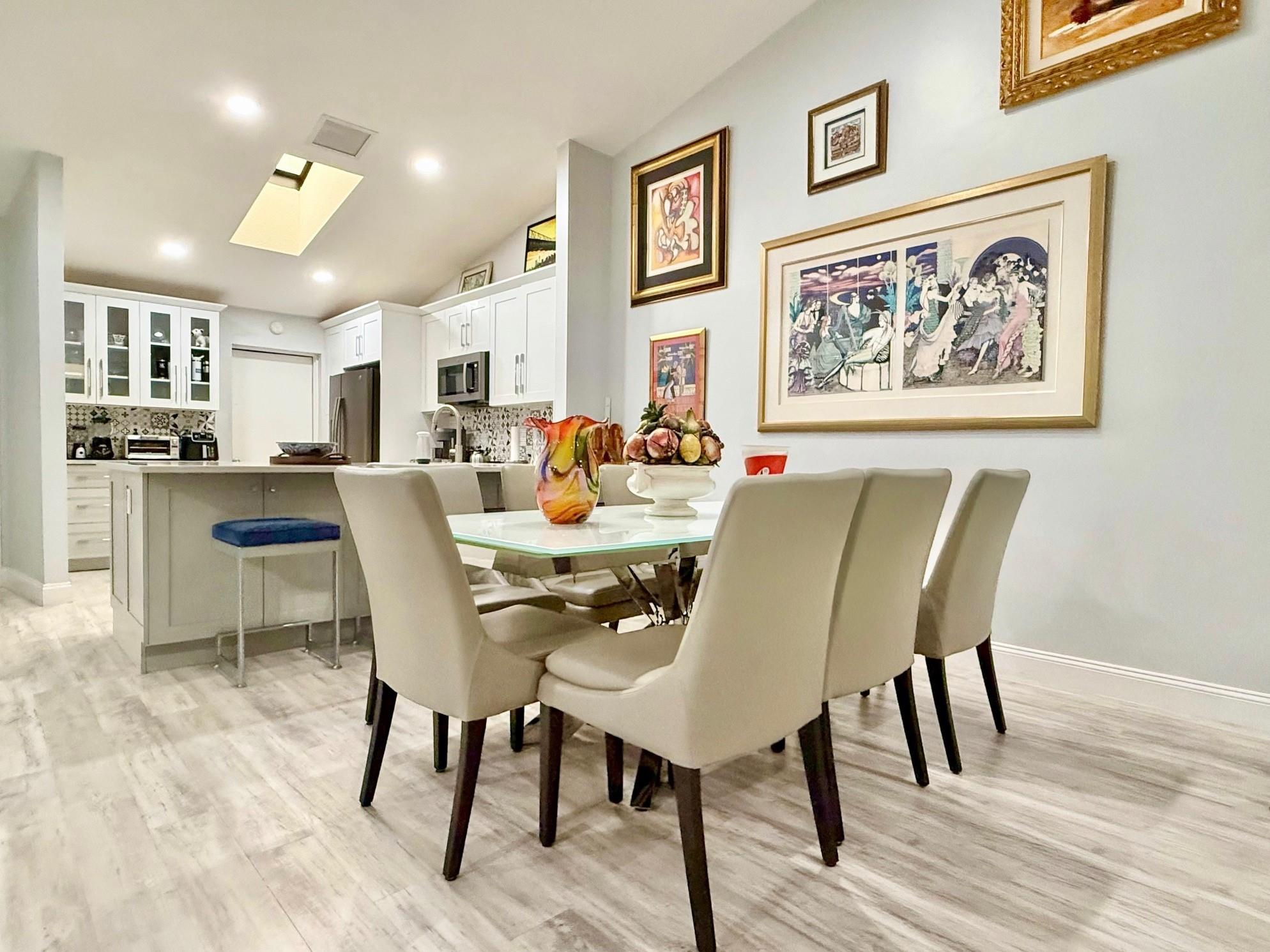 PALM CHASE LAKES - Residential