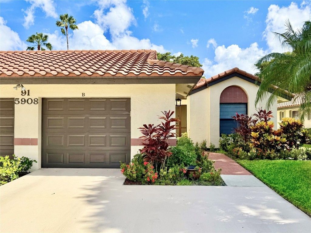 Photo of 5908 Sunswept Lane #B, Boynton Beach, FL 33437 (MLS # F10543116)