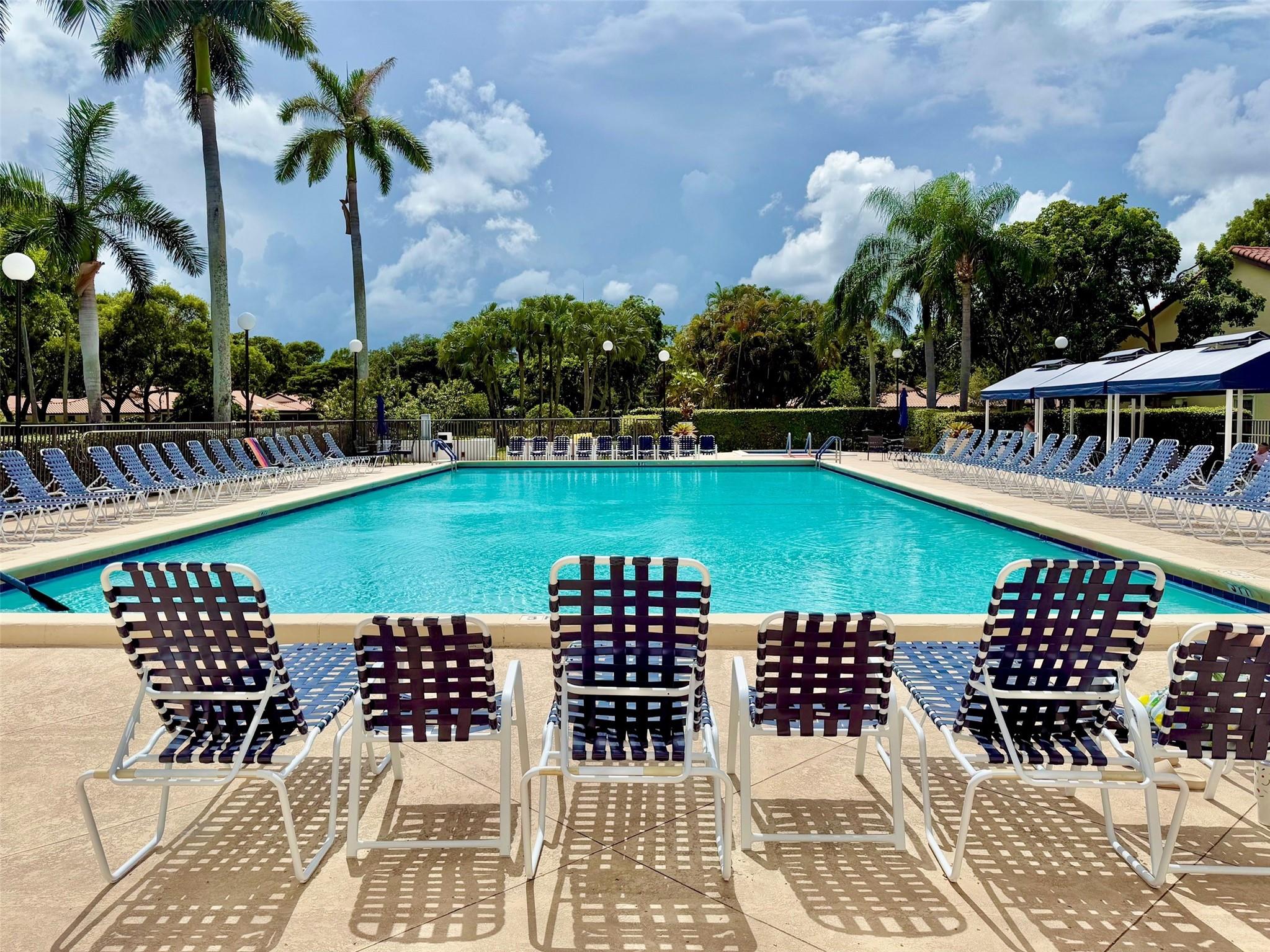 PALM CHASE LAKES - Residential