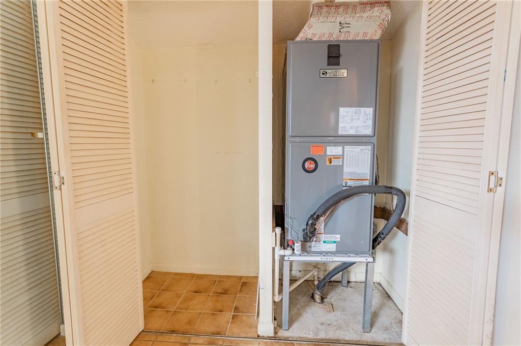 The Hollows Of Deer Creek - Residential