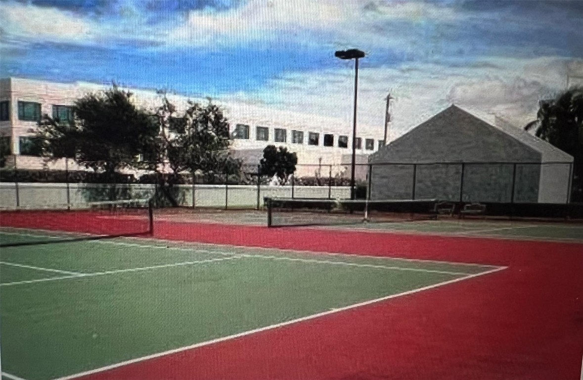 Summer Lake Condominium - Residential