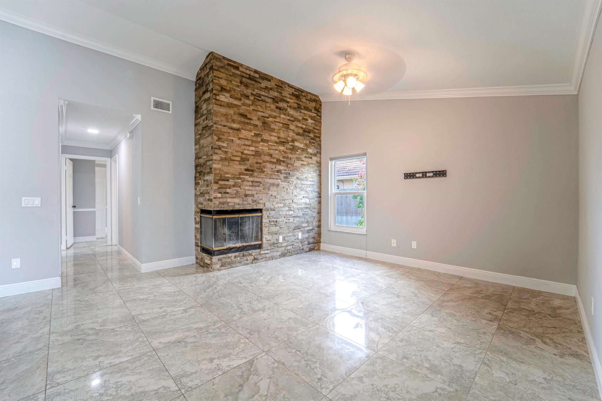 PORT ST LUCIE SECTION 21 - Residential Lease