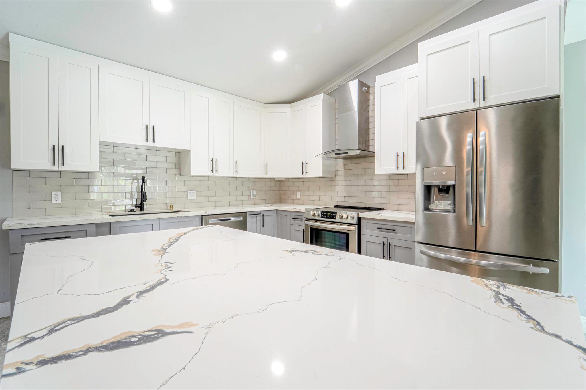 PORT ST LUCIE SECTION 21 - Residential Lease