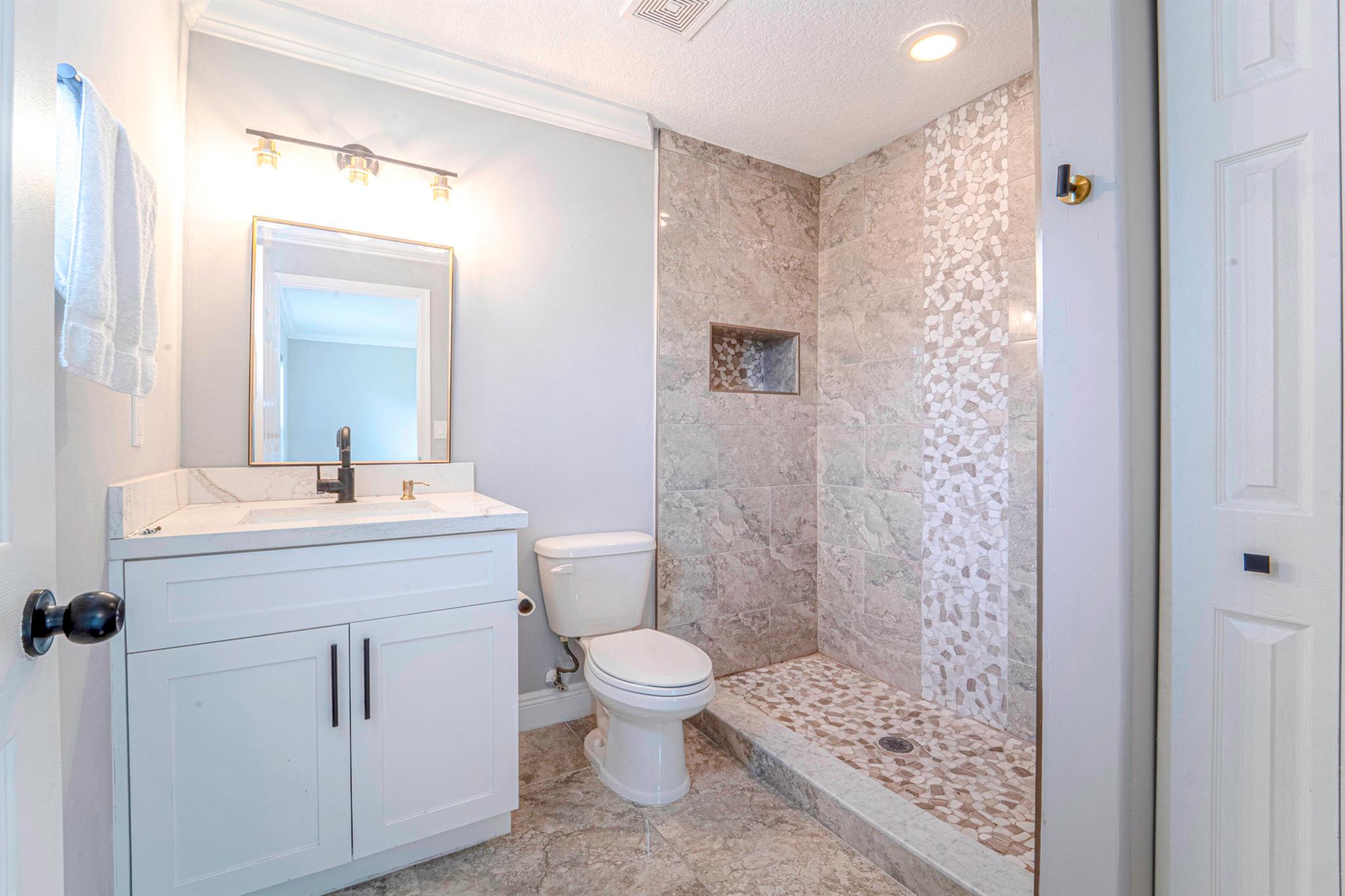 PORT ST LUCIE SECTION 21 - Residential Lease