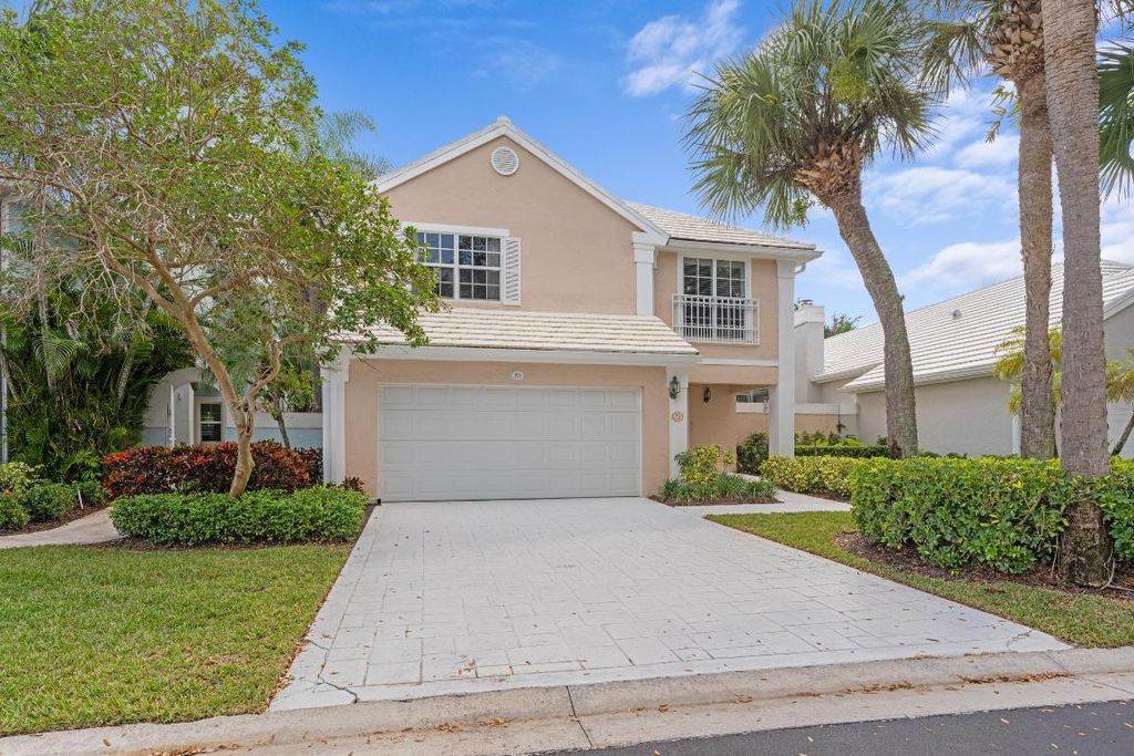Photo of 23 Blenheim Court, Palm Beach Gardens, FL 33418 (MLS # R11142575)