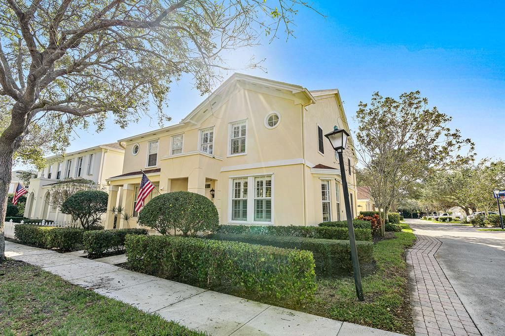 Photo of 154 Promenade Way, Jupiter, FL 33458 (MLS # R10771469)