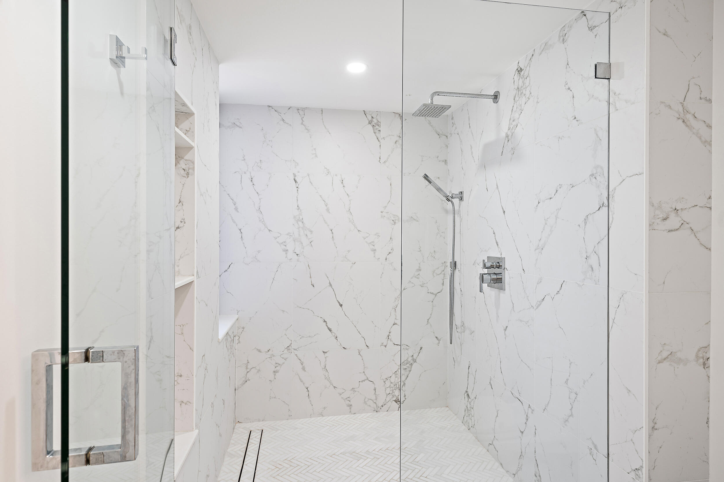 Martinique II - Residential