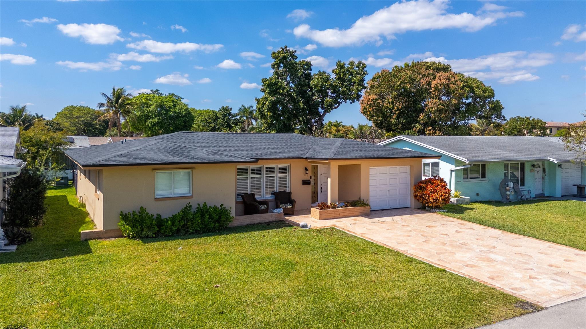 5607 NW 49th Avenue, Tamarac, FL, 33319/$425,000 1 5607 NW 49th Avenue