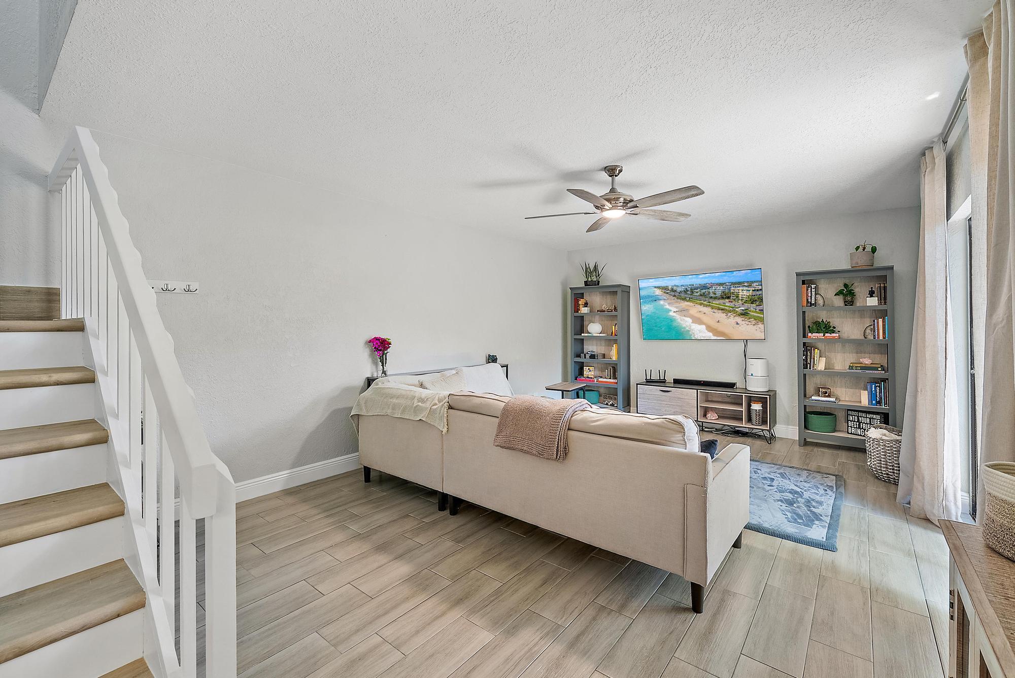 LAKEWOOD OF PALM SPRINGS - Residential