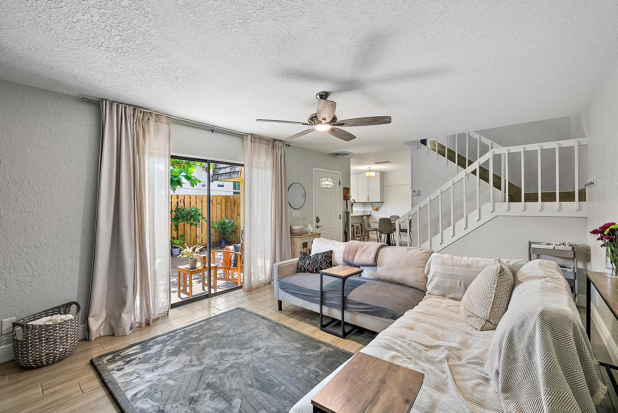 LAKEWOOD OF PALM SPRINGS - Residential