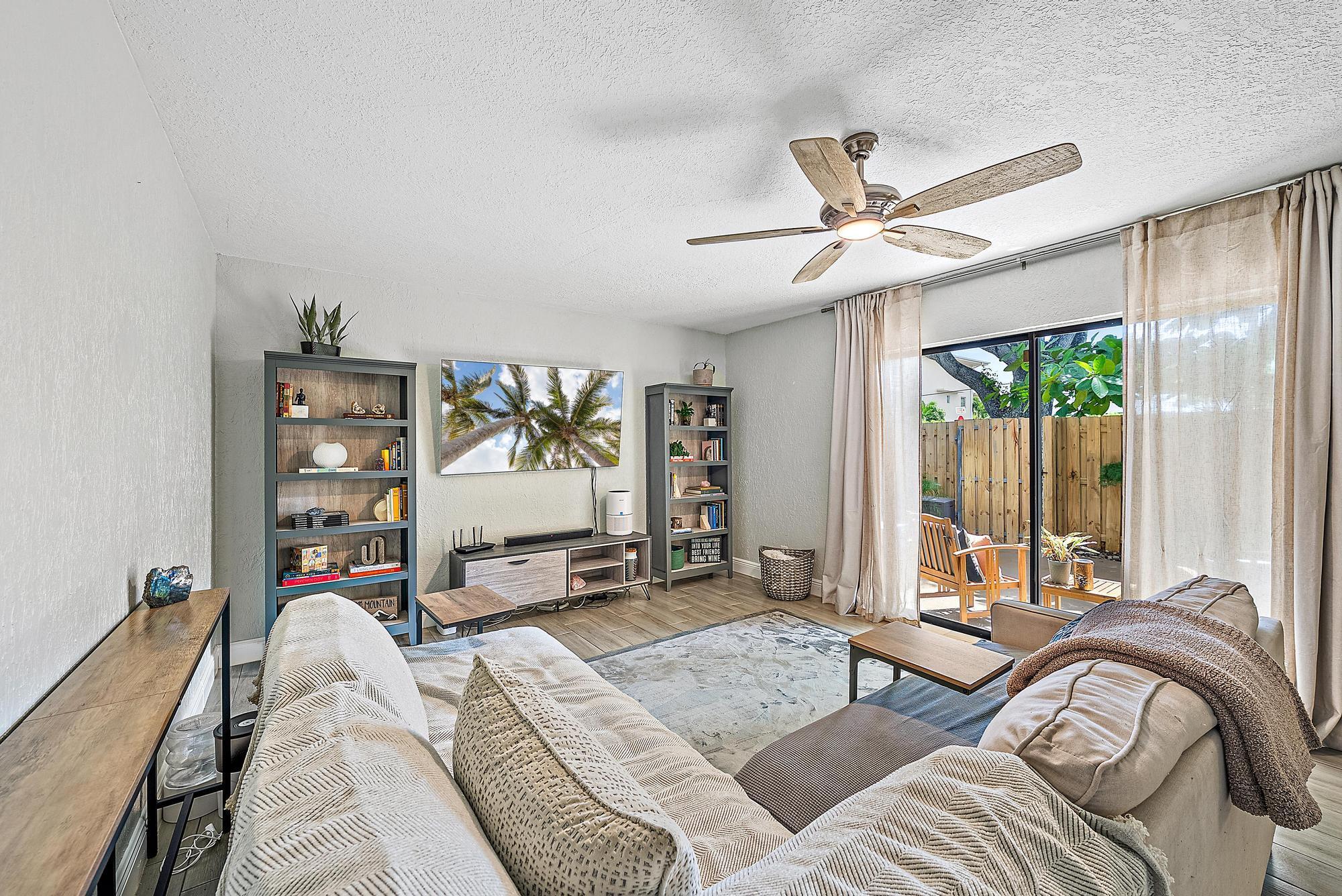 LAKEWOOD OF PALM SPRINGS - Residential