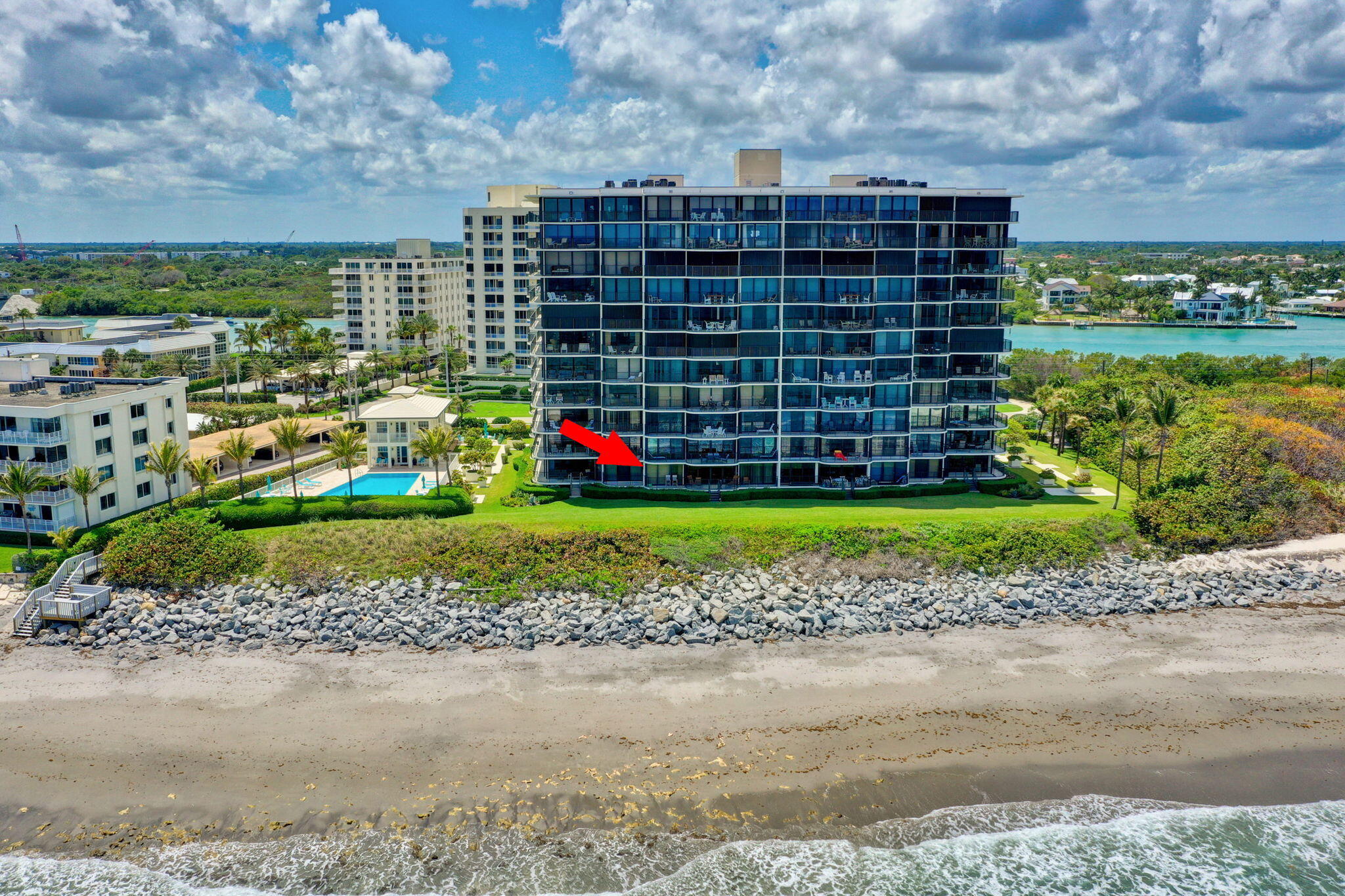 TEQUESTA TOWERS CONDO - Residential