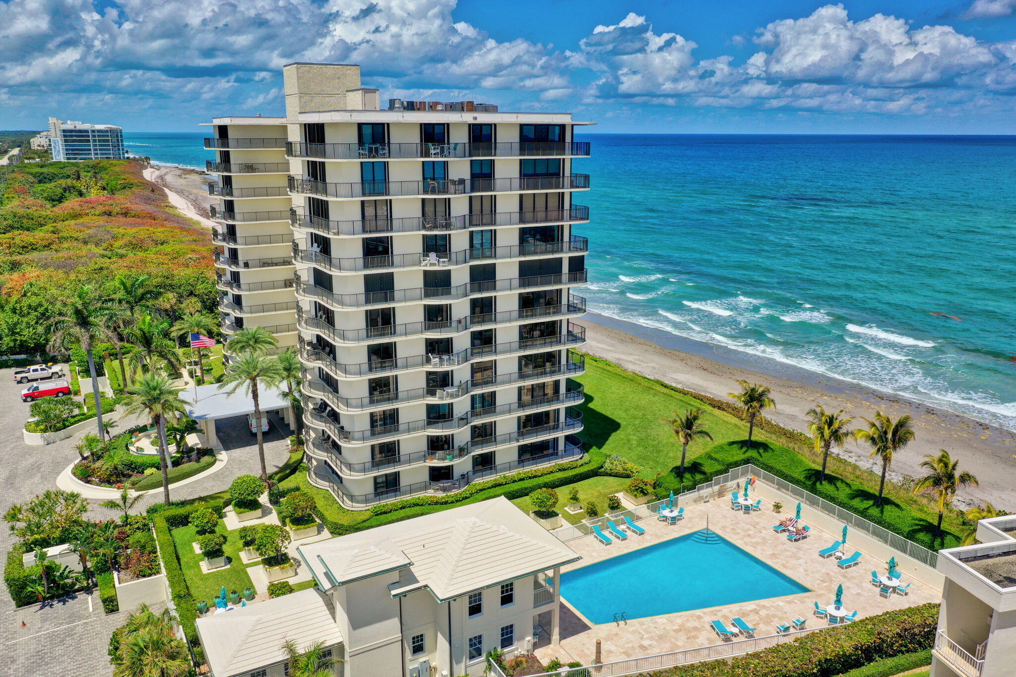 TEQUESTA TOWERS CONDO - Residential