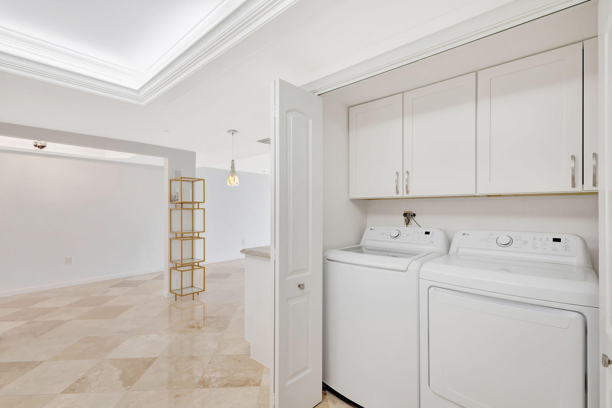 TEQUESTA TOWERS CONDO - Residential