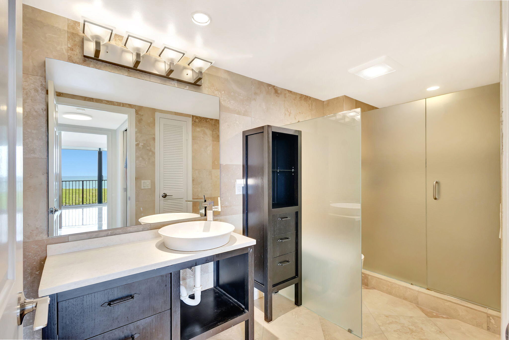 TEQUESTA TOWERS CONDO - Residential