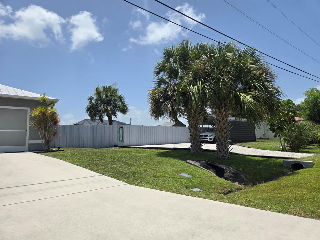 Photo of 2702 SE South Blackwell Drive, Port Saint Lucie, FL 34952 (MLS # R11110691)