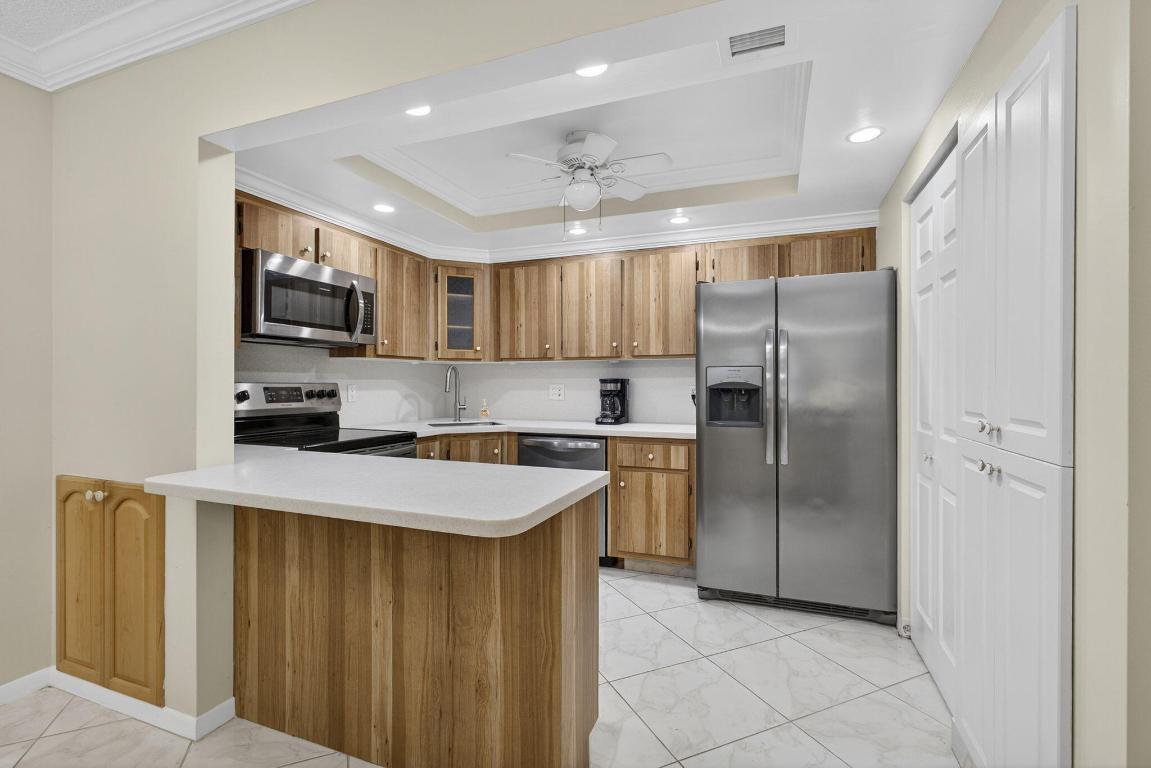 PINE RIDGE SOUTH III CONDO - Residential