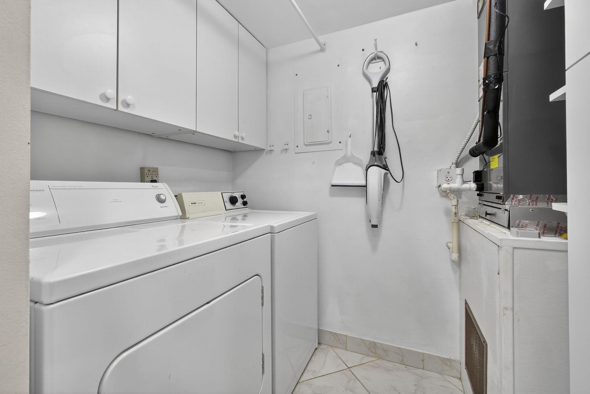 PINE RIDGE SOUTH III COND - Residential