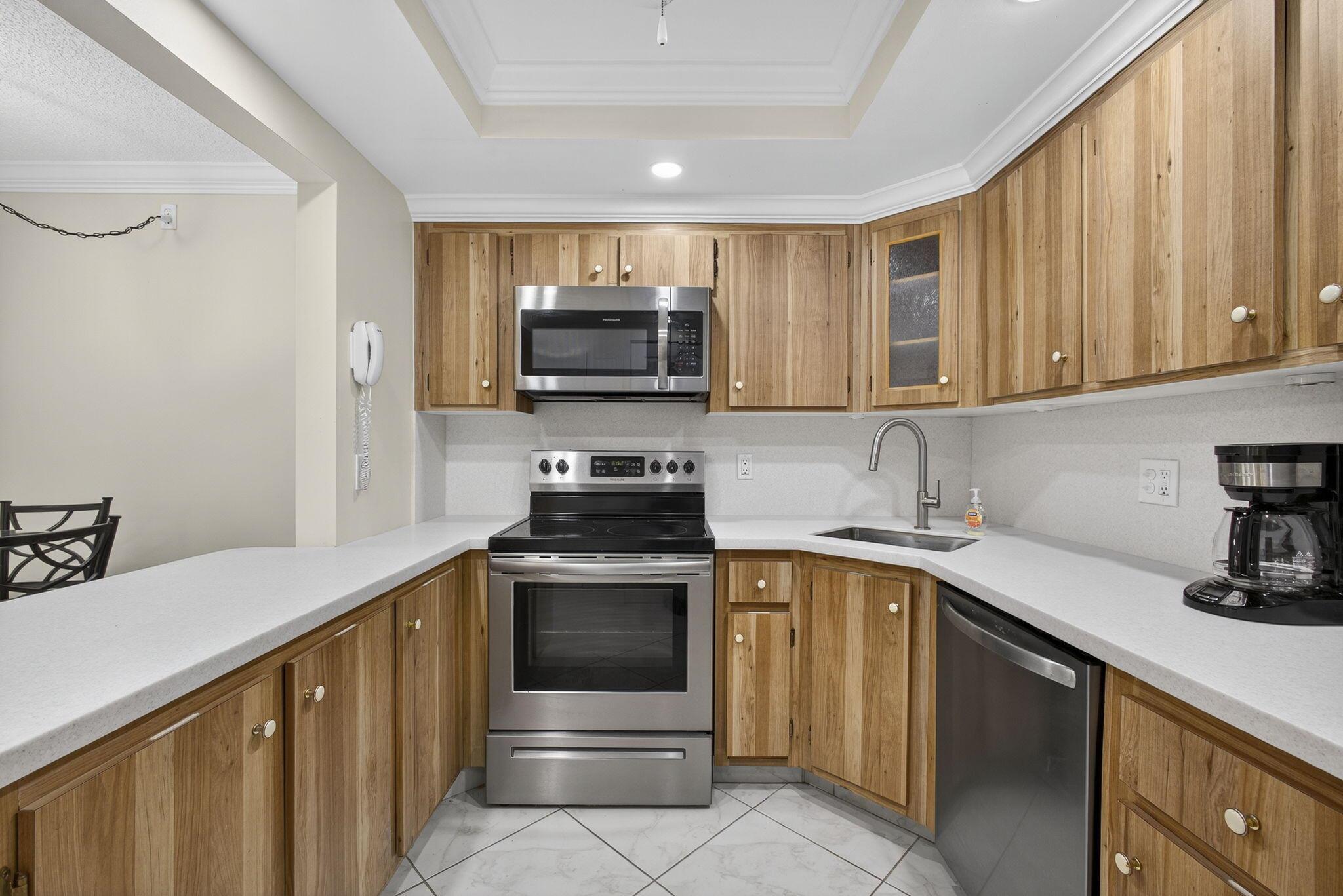 PINE RIDGE SOUTH III COND - Residential