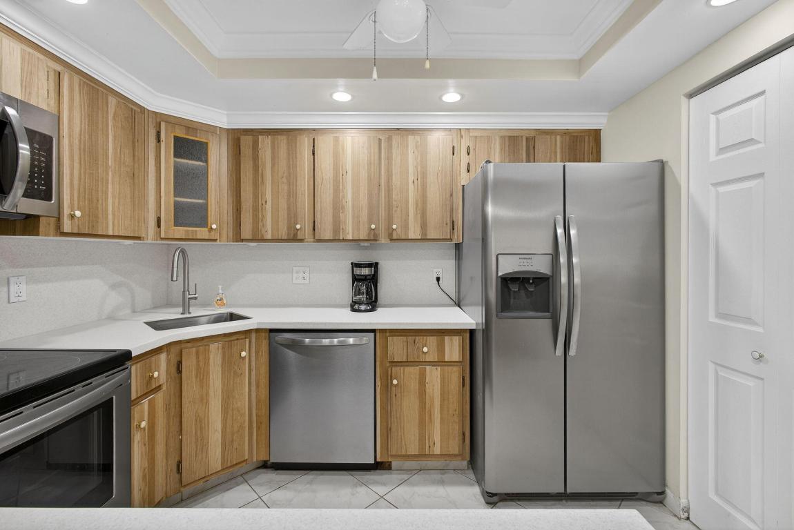 PINE RIDGE SOUTH III CONDO - Residential