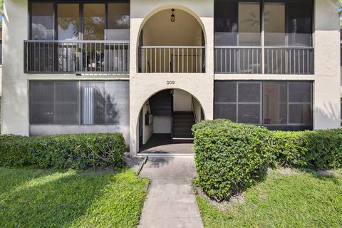 309 Knotty Pine Cir Circle D-1 Greenacres FL 33463