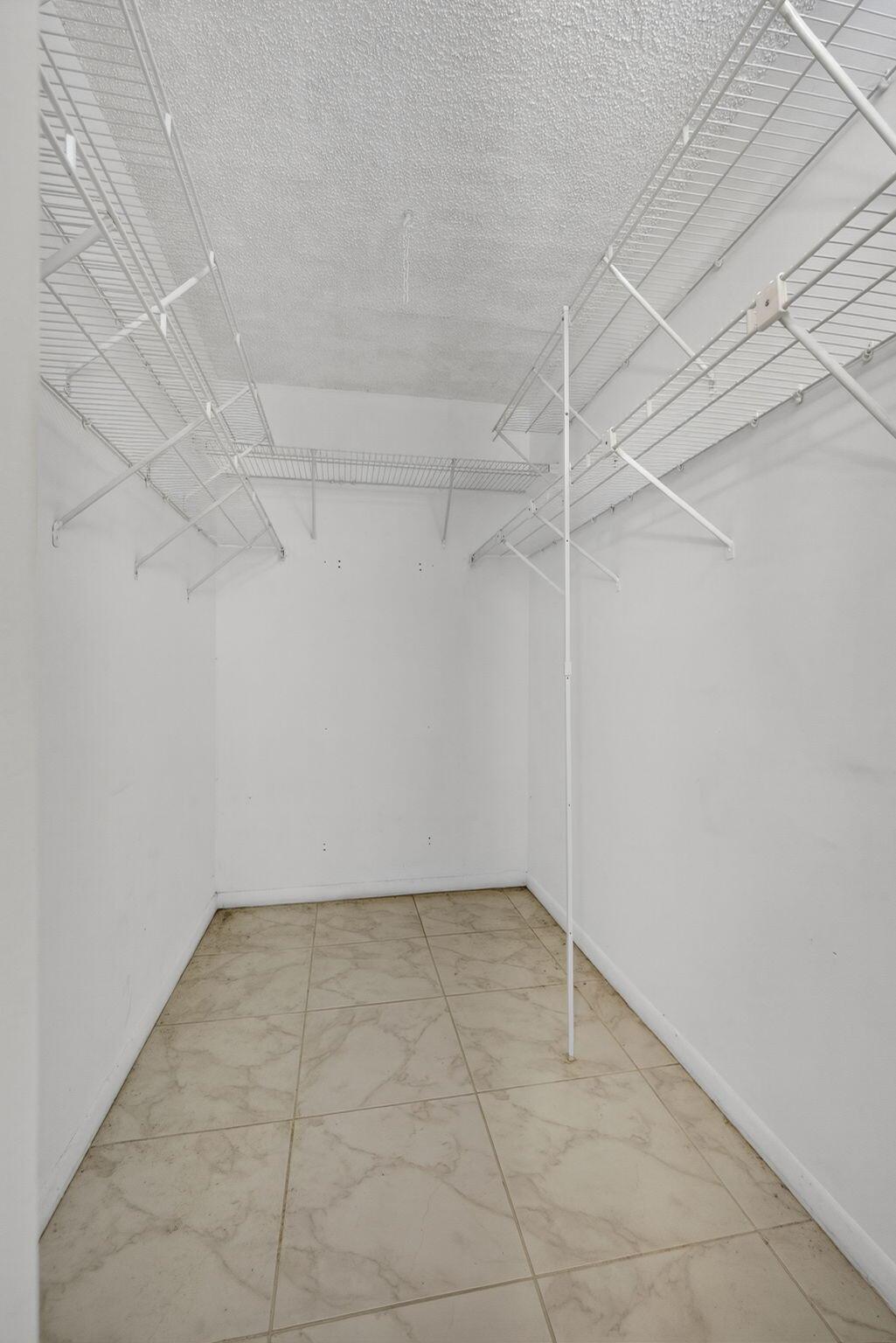 PINE RIDGE SOUTH III COND - Residential