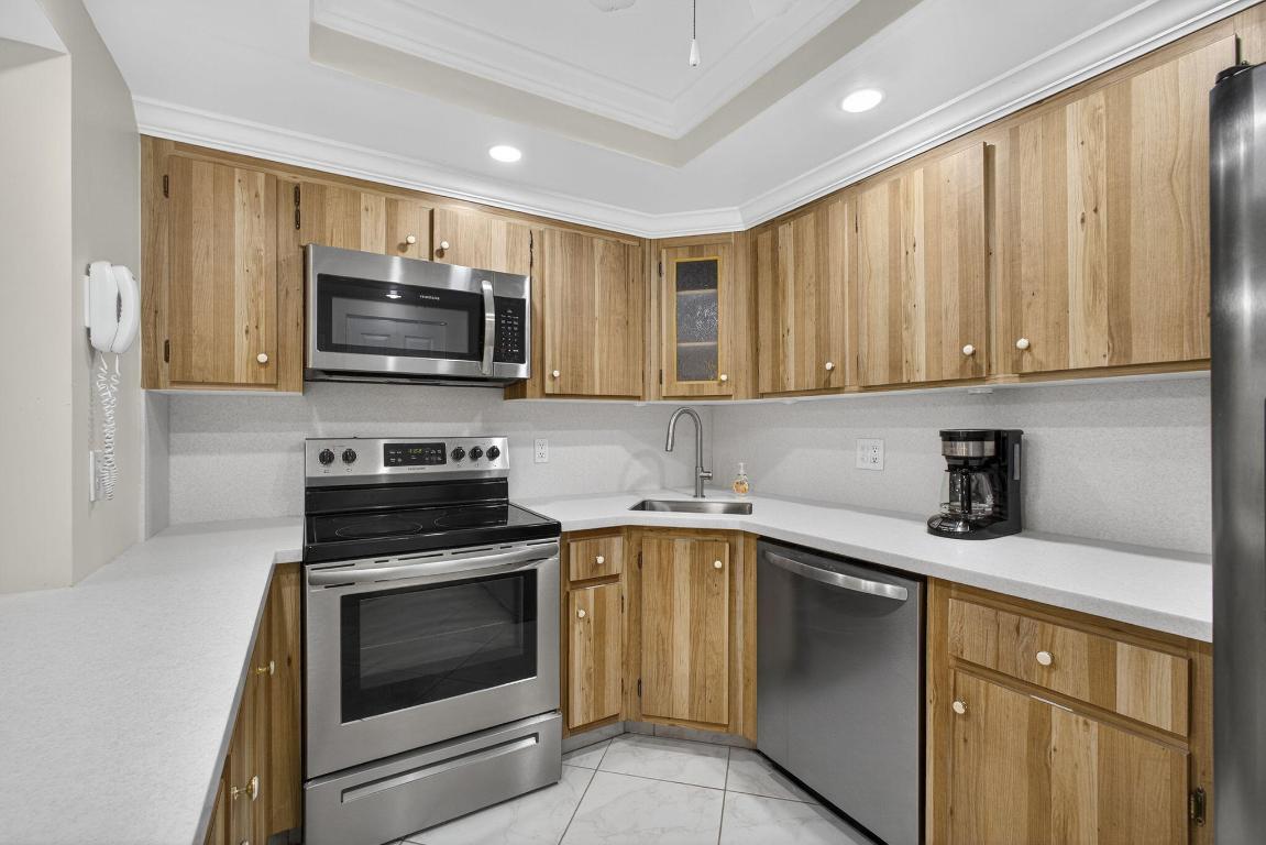 PINE RIDGE SOUTH III CONDO - Residential