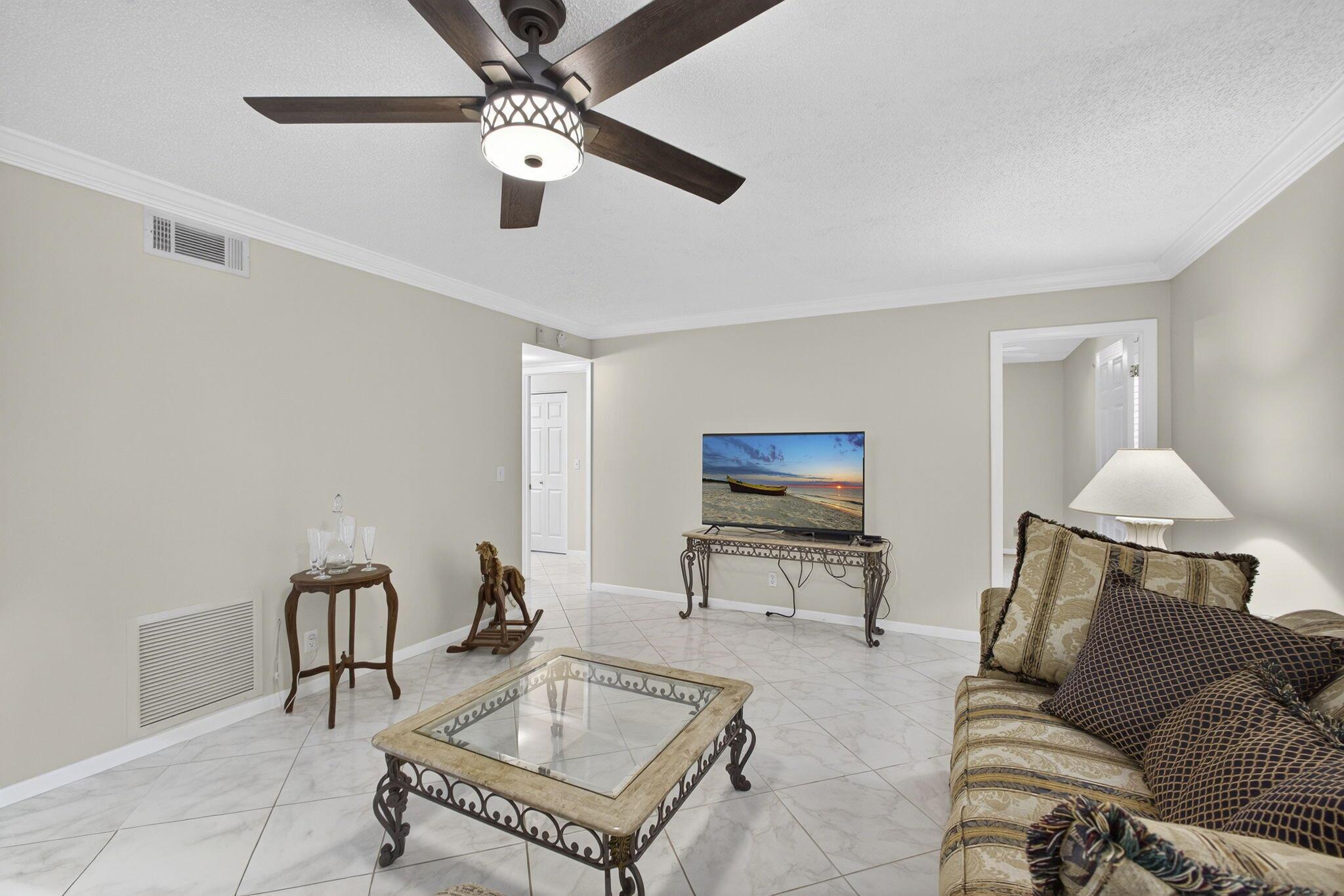 PINE RIDGE SOUTH III COND - Residential