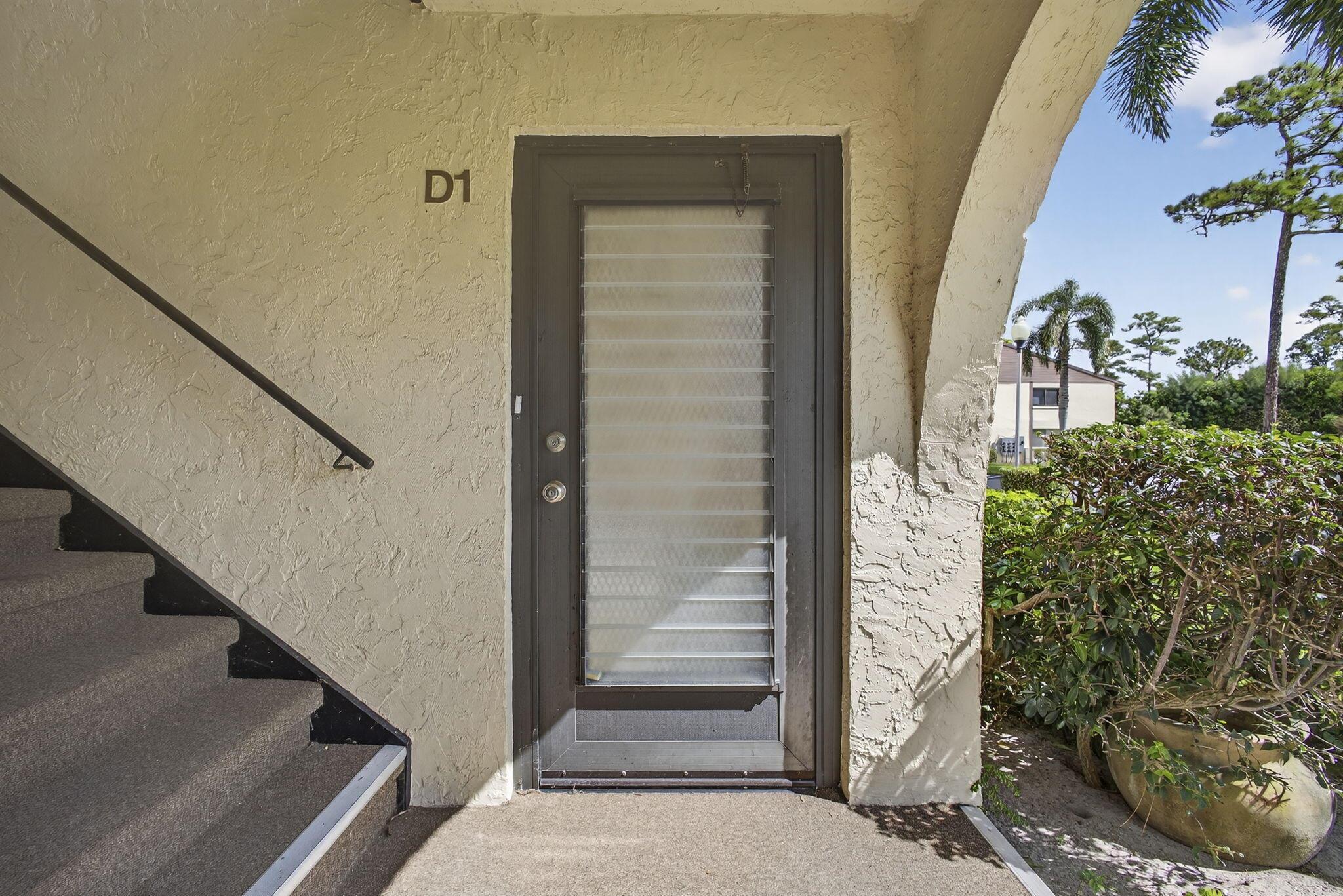View photos, virtual tours, details... 309 Knotty Pine Cir Circle D-1