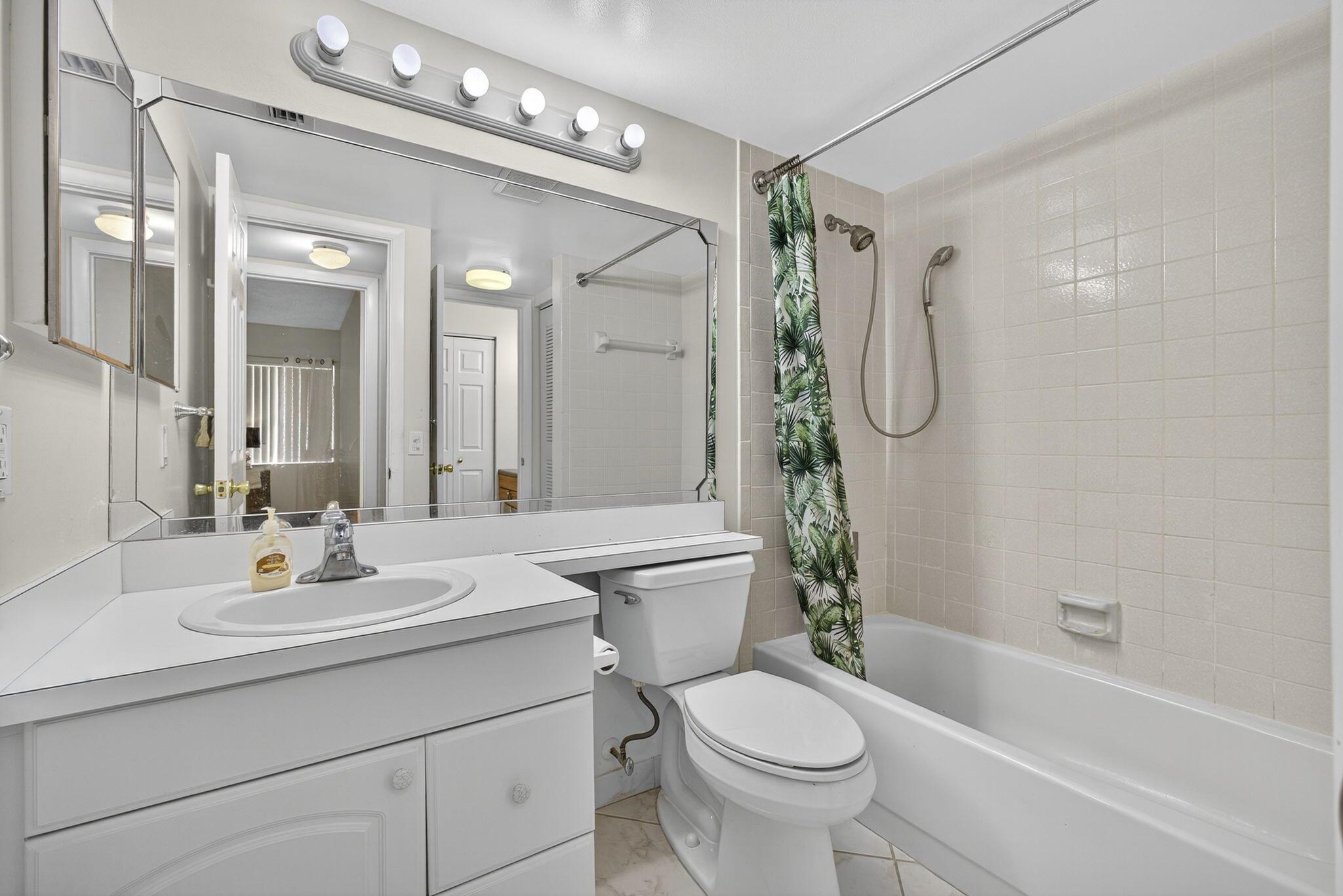 PINE RIDGE SOUTH III COND - Residential