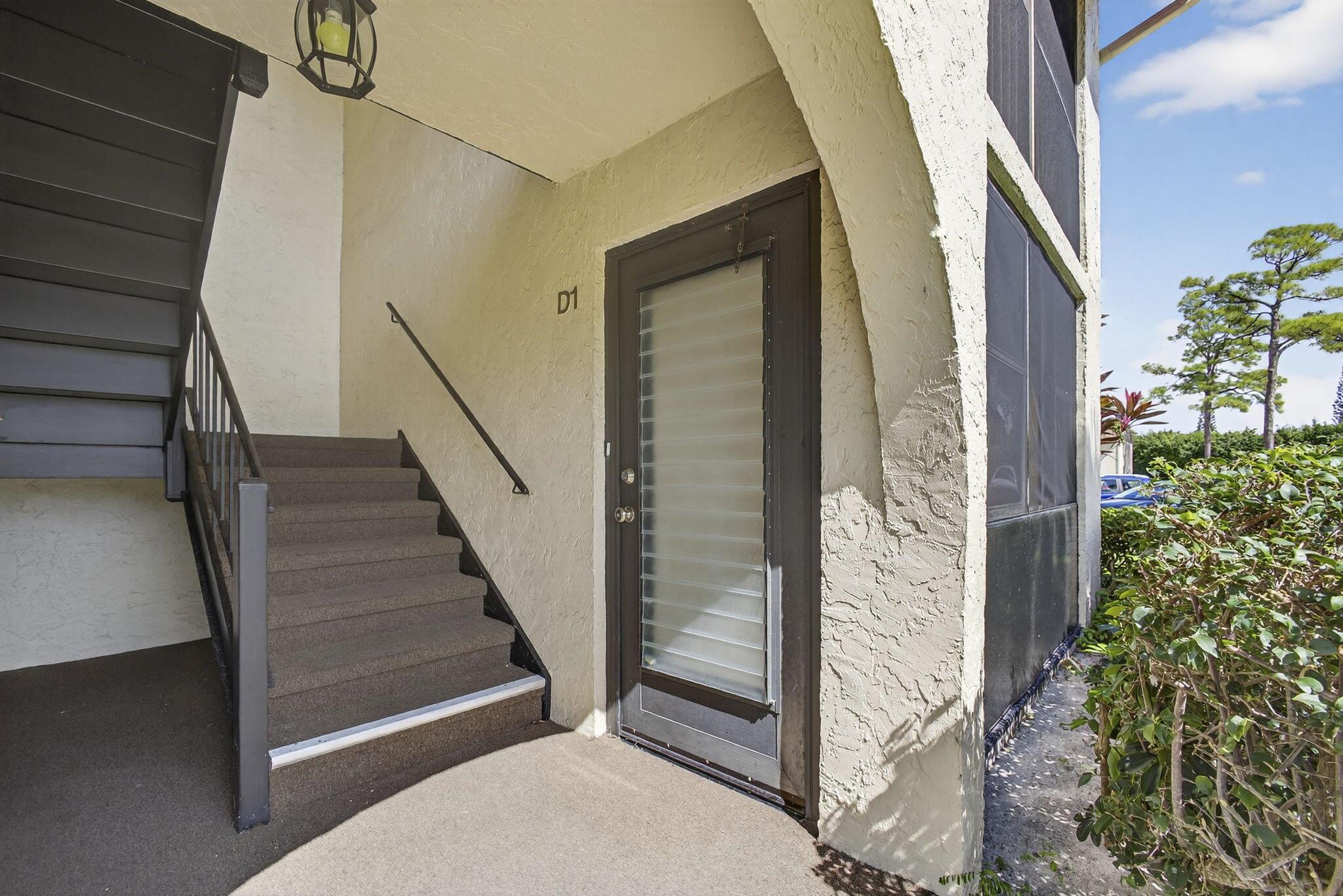 View photos, virtual tours, details... 309 Knotty Pine Cir Circle D-1