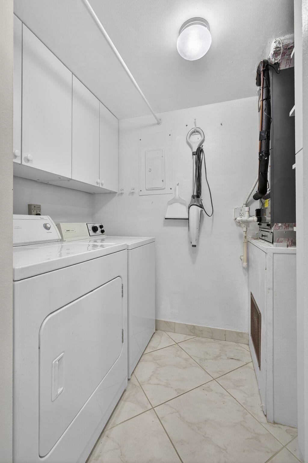 PINE RIDGE SOUTH III COND - Residential