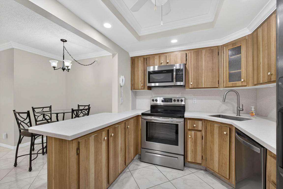 PINE RIDGE SOUTH III CONDO - Residential