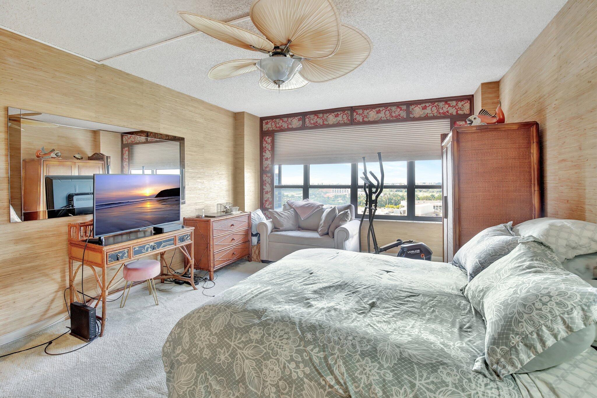 OLYMPUS CONDO PHASE - Residential