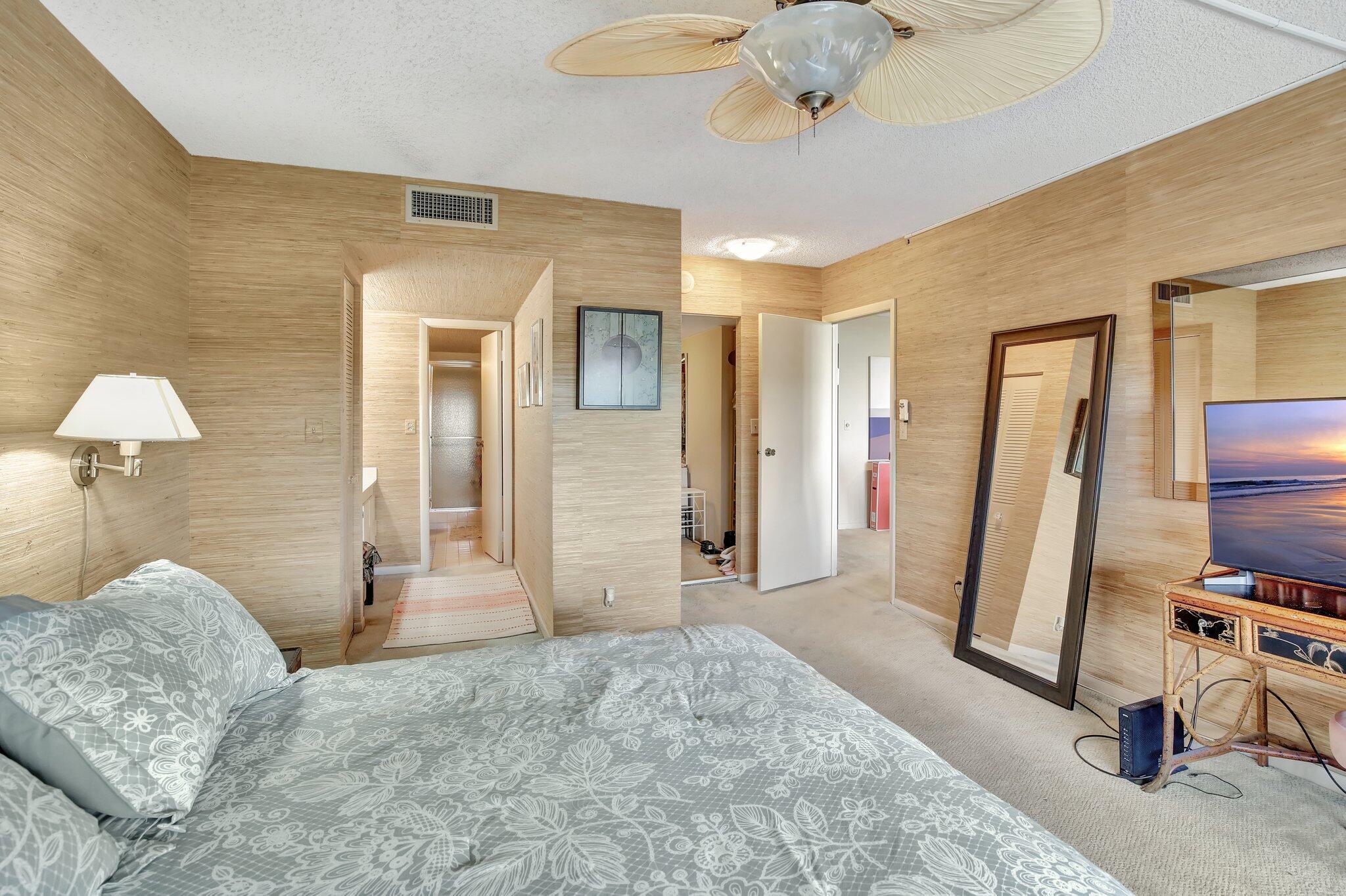 OLYMPUS CONDO PHASE - Residential