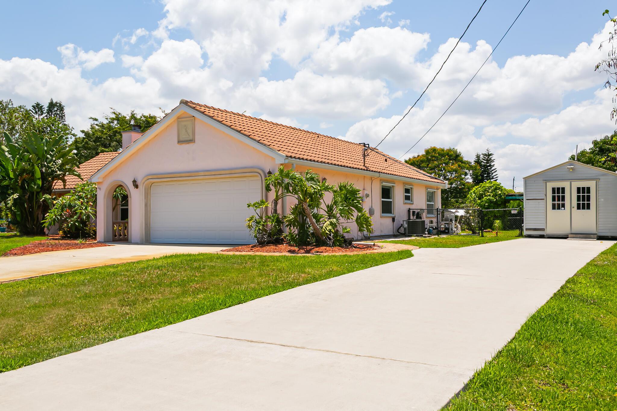 3034 SE Dalhart Road