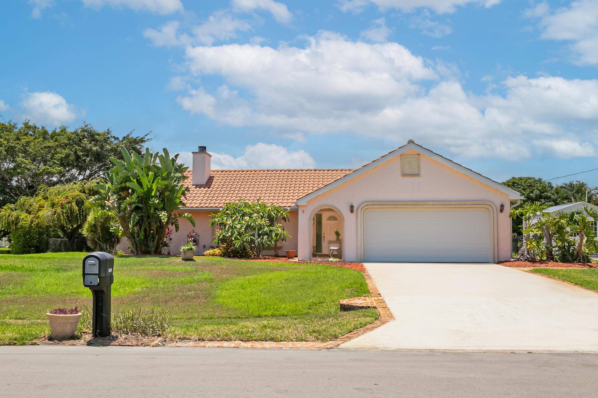 3034 SE Dalhart Road