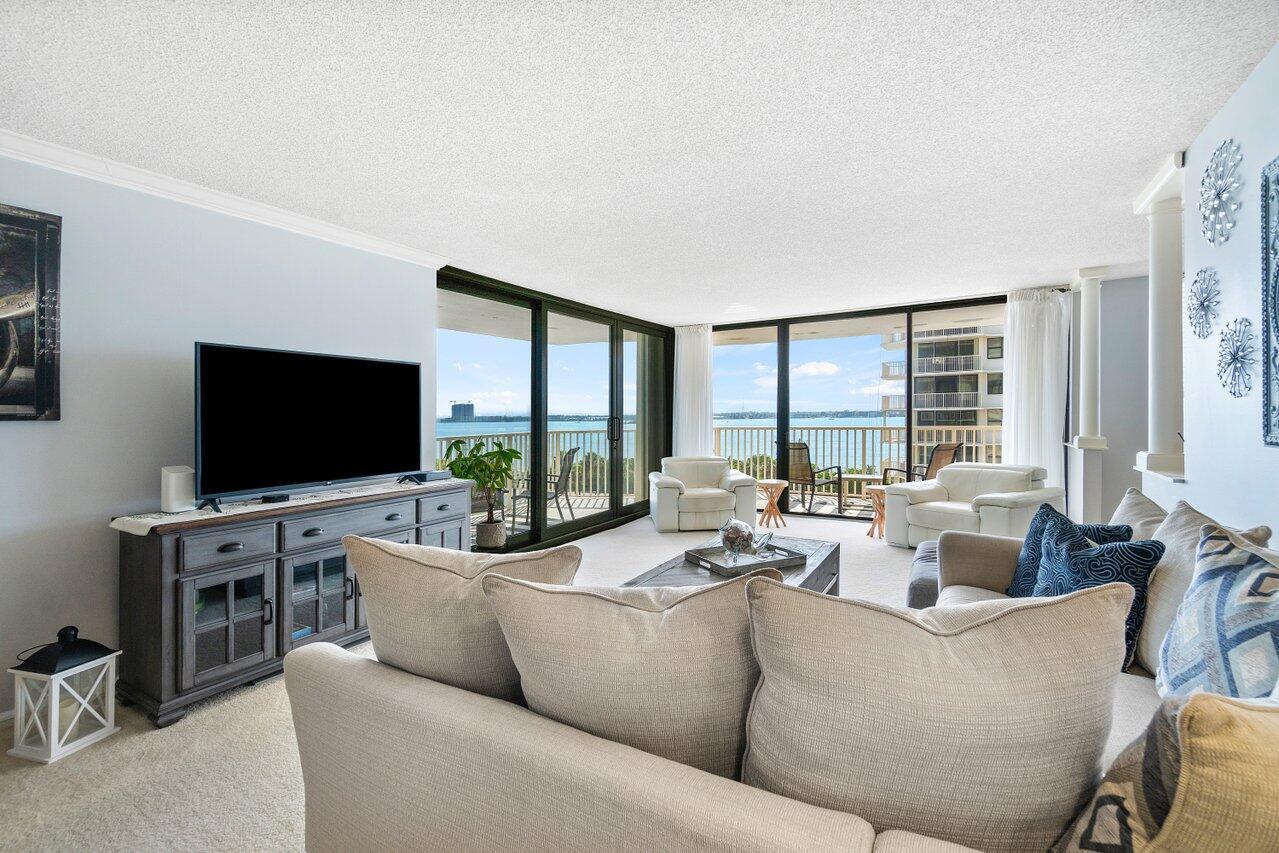 5480 N Ocean Drive A5c