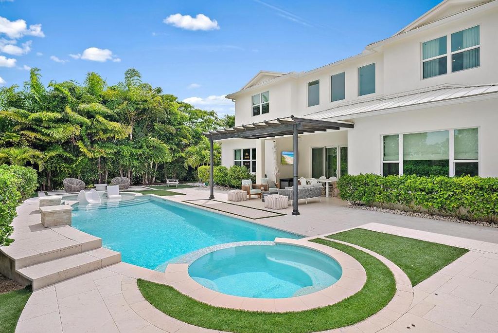 Photo of 19967 SE Gallberry Drive, Jupiter, FL 33458 (MLS # R11109508)